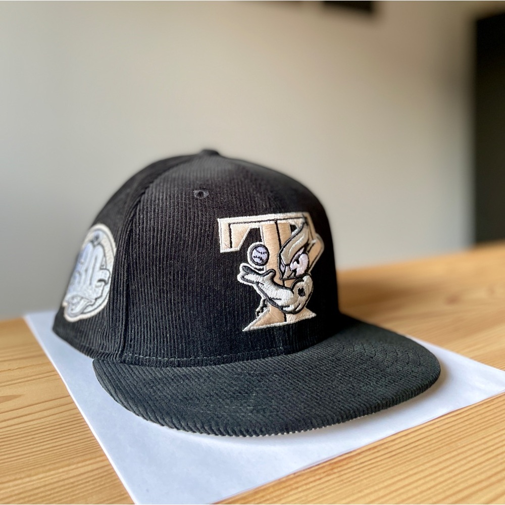 Sold Out Toronto Blue Jays “Muscle Bird” Corduroy 59FIFTY Fitted Cap